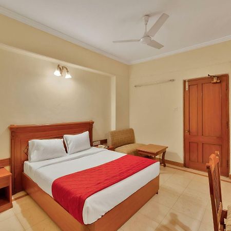 Oyo 10534 Hotel Kanishka バンガロール エクステリア 写真