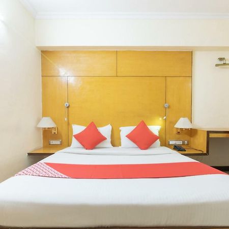 Oyo 10534 Hotel Kanishka バンガロール エクステリア 写真