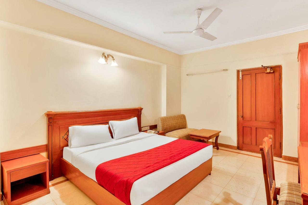 Oyo 10534 Hotel Kanishka バンガロール エクステリア 写真