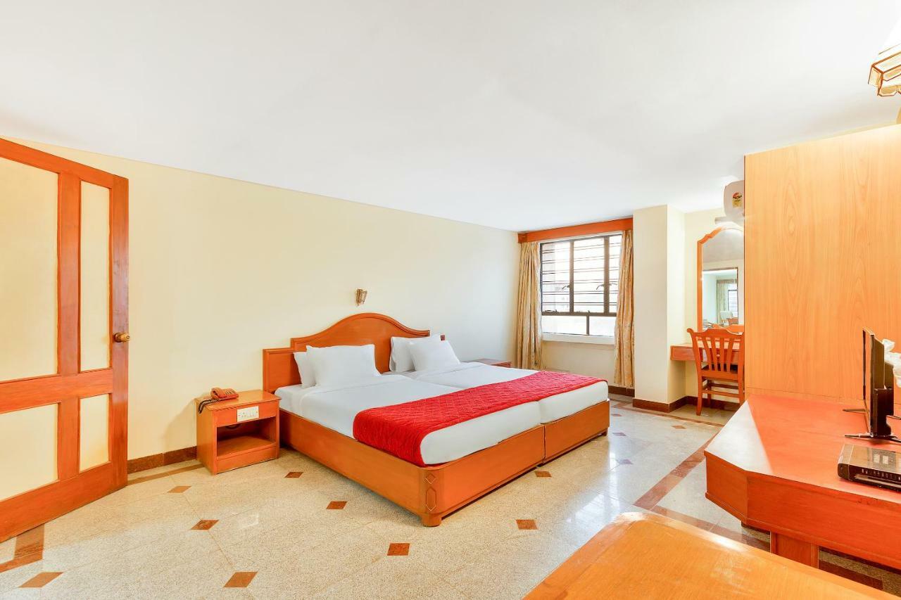 Oyo 10534 Hotel Kanishka バンガロール エクステリア 写真