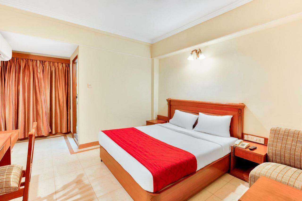 Oyo 10534 Hotel Kanishka バンガロール エクステリア 写真