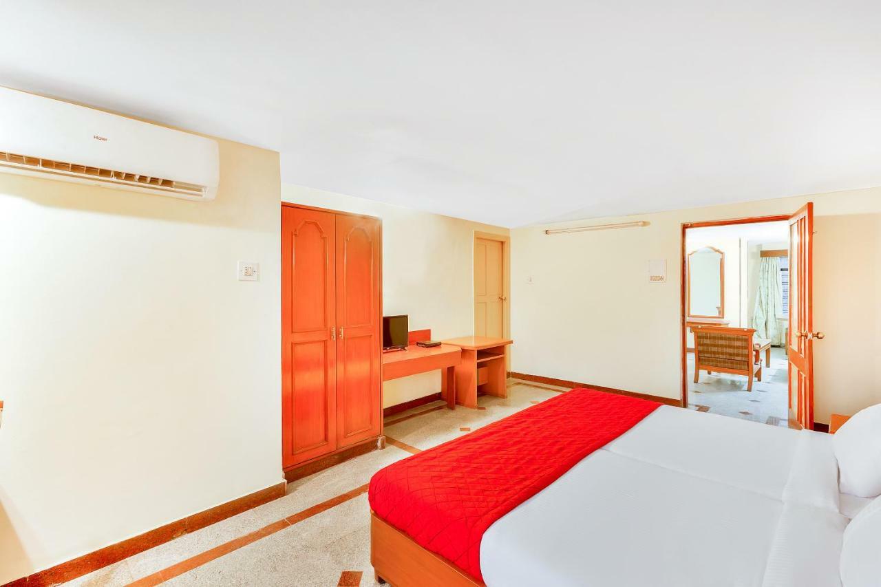 Oyo 10534 Hotel Kanishka バンガロール エクステリア 写真
