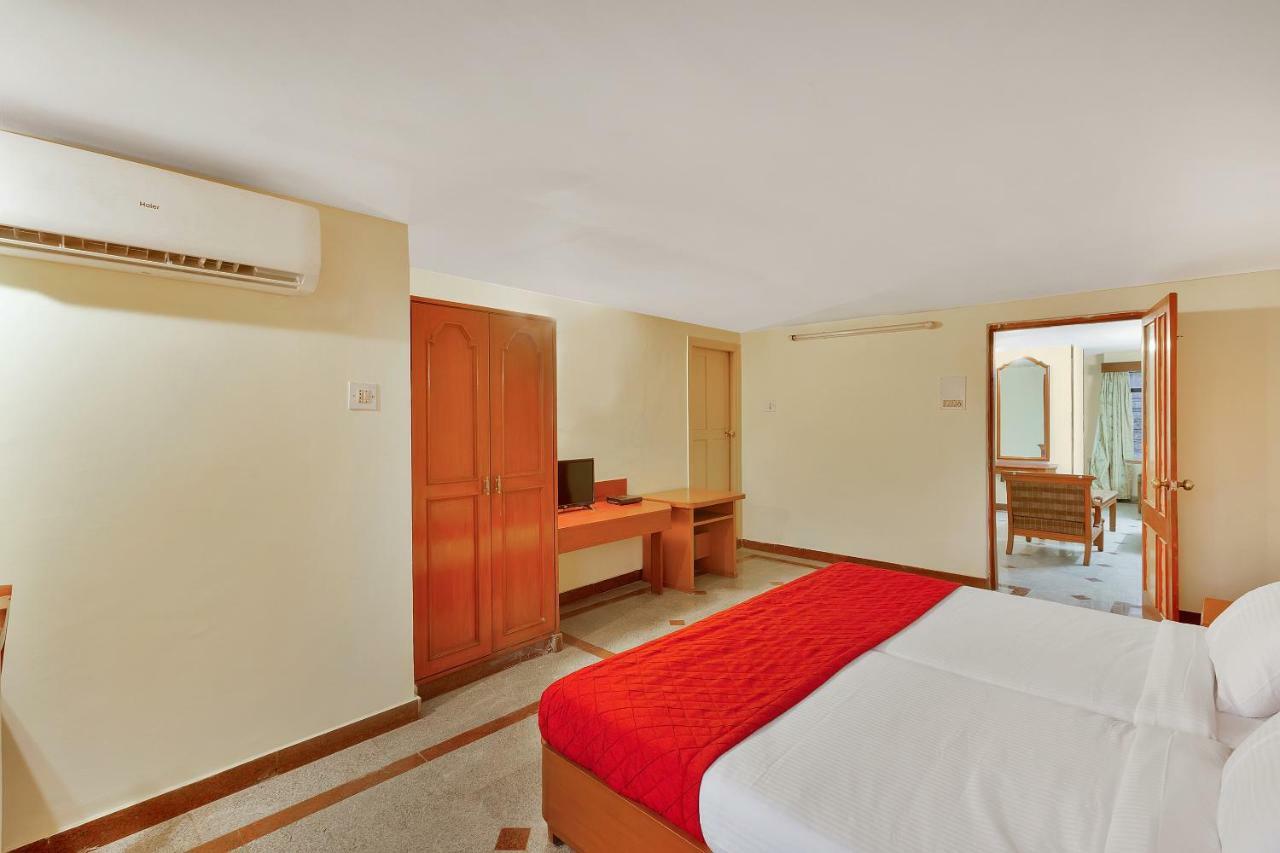 Oyo 10534 Hotel Kanishka バンガロール エクステリア 写真