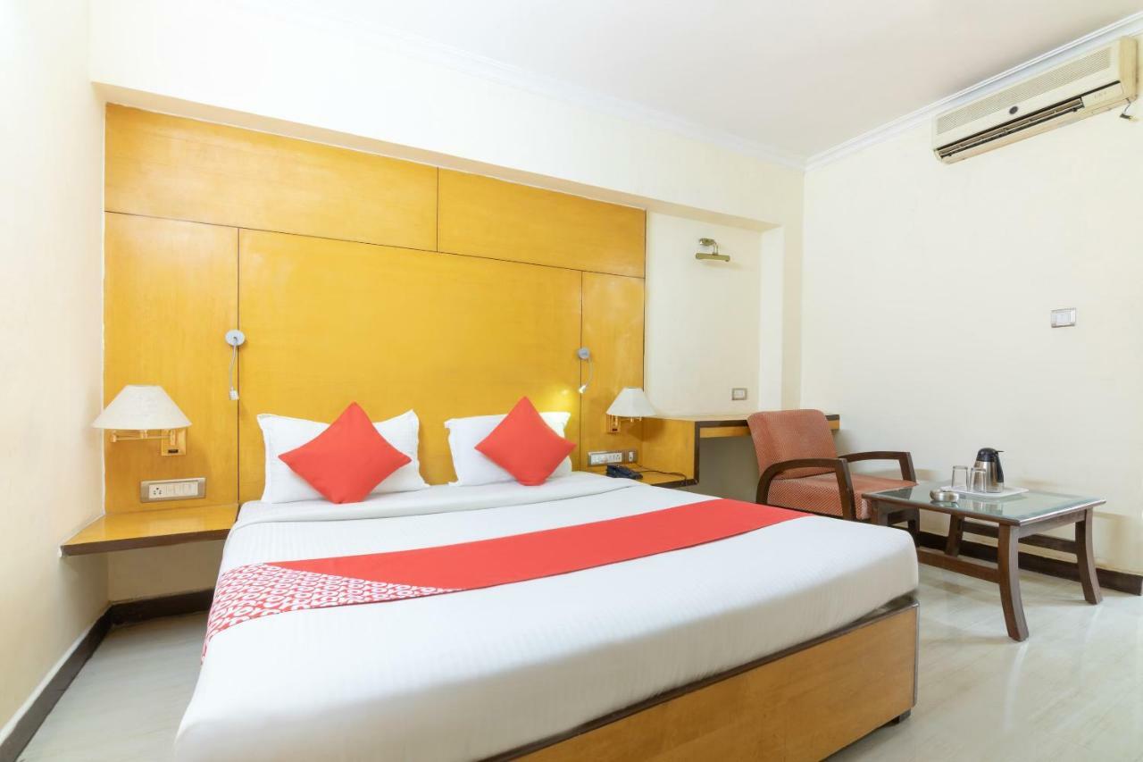 Oyo 10534 Hotel Kanishka バンガロール エクステリア 写真